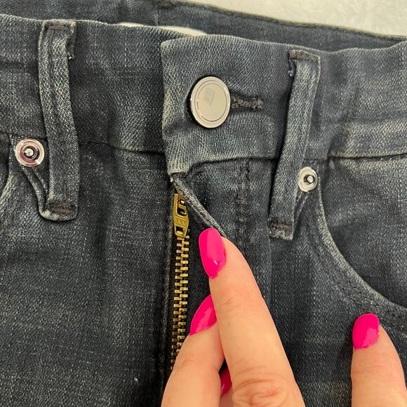 Good American Good Waist Size 2/26 Tapered Leg Denim Jeans Raw Hem in Blue631 - Picture 14 of 14